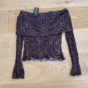 PrettyLittleThing Crinkle Mesh Bardot Long Sleeve Off Shoulder Leopard in Brown